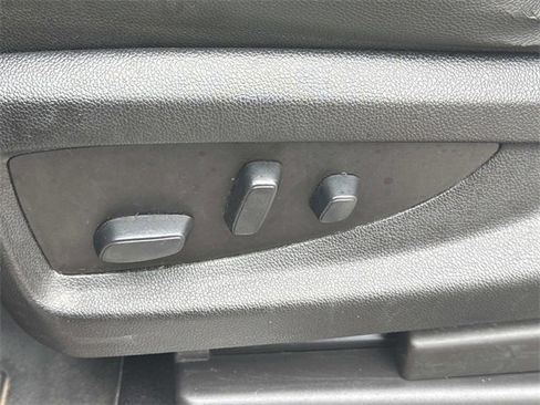 Used 2019 Chevrolet Suburban Premier image 35