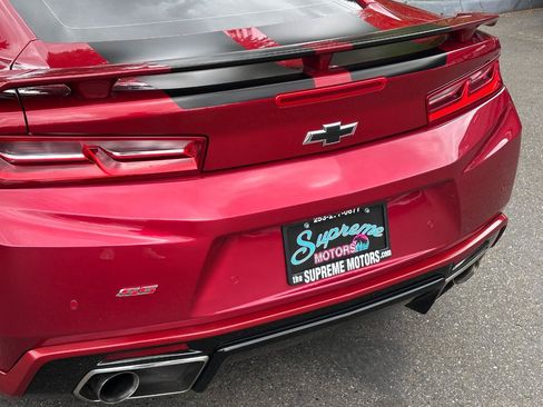 Used 2018 Chevrolet Camaro SS RWD image 26