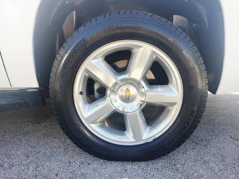 Used 2008 Chevrolet Avalanche LTZ w/ LTZ Preferred Equipment Group image 12