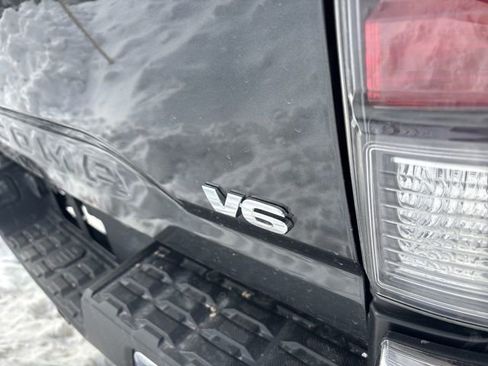 Used 2021 Toyota Tacoma TRD Off-Road image 7