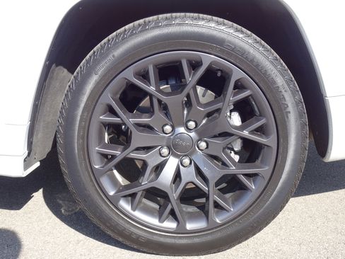 Used 2023 Jeep Grand Cherokee L Summit image 29