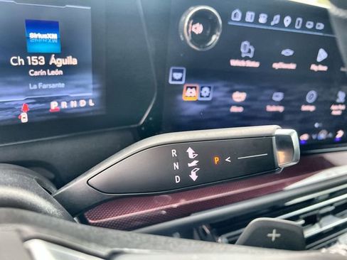 Used 2025 Chevrolet Traverse Z71 w/ Enhanced Driving Package image 15