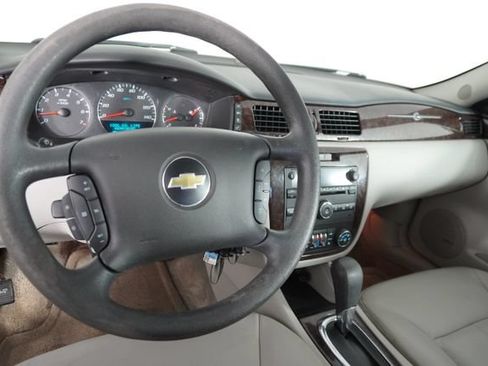 Used 2015 Chevrolet Impala LTZ FWD image 27