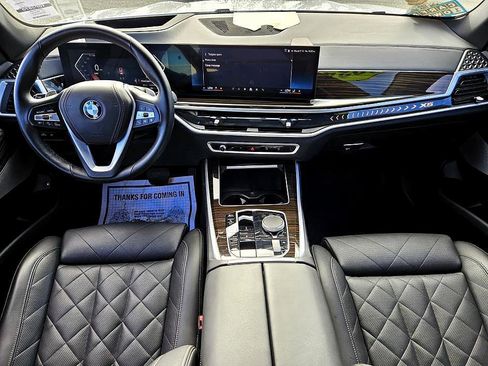 Used 2024 BMW X5 xDrive50e image 10