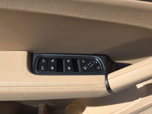 New 2026 Porsche Cayenne Coupe AWD/4WD image 20