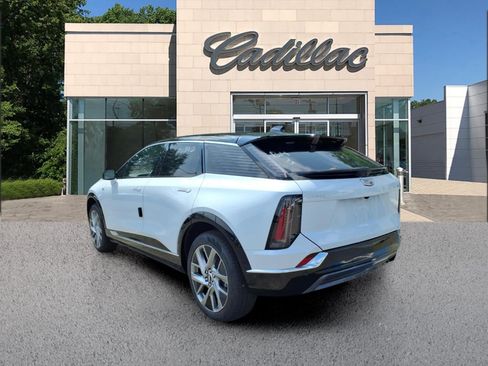 New 2027 Cadillac Optiq Luxury w/ LPO, Floor Liner Package AWD/4WD image 3