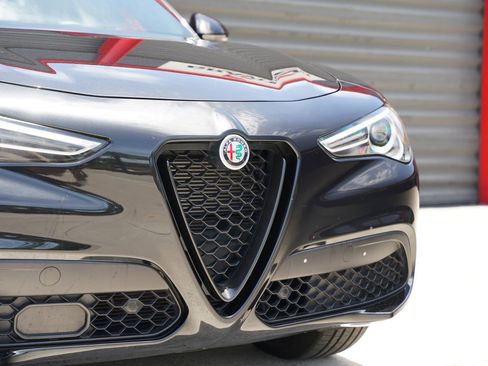 Used 2022 Alfa Romeo Stelvio Sprint AWD/4WD image 7