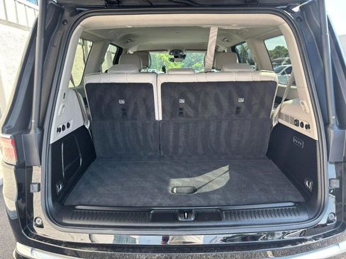 Used 2023 Jeep Wagoneer Series II w/ Flexible Seating Group AWD/4WD image 7