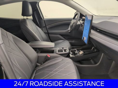 Used 2025 Ford Mustang Mach-E Select w/ Comfort Package Lite image 15