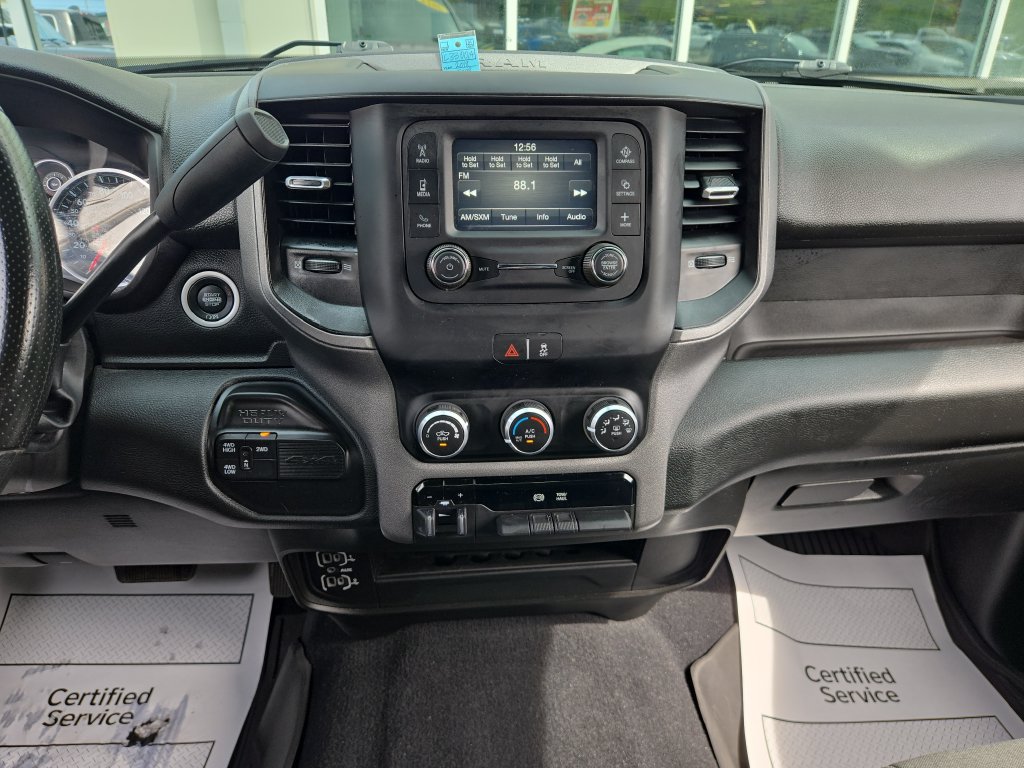 Used 2024 RAM 3500 Tradesman w/ Chrome Appearance Group AWD/4WD image 22