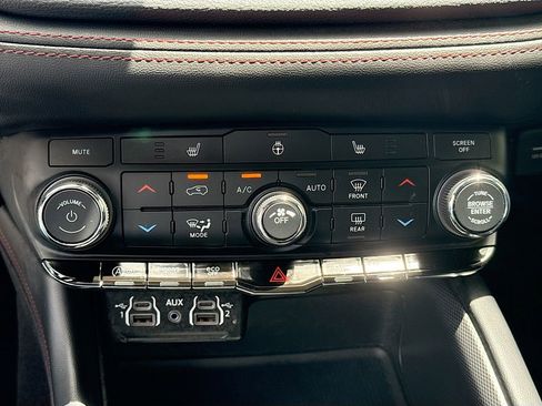 Used 2026 Dodge Durango GT image 17