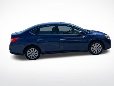 Used 2017 Nissan Sentra S image 5