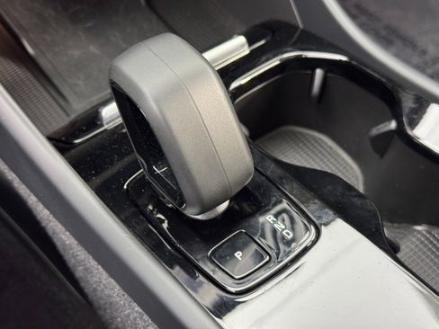 Used 2023 Volvo C40 P8 Recharge Ultimate w/ Protection Package Premier image 29