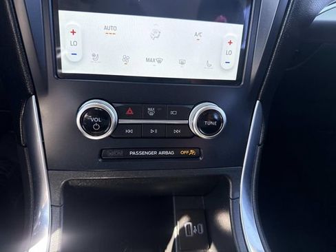 Used 2023 Ford Edge Titanium image 27