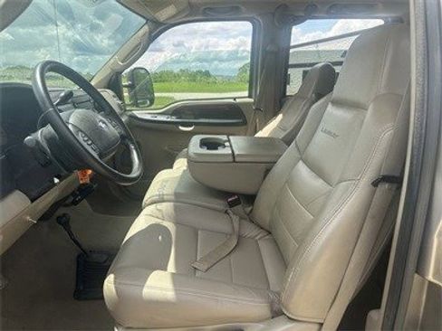 Used 2006 Ford F450 Lariat image 12