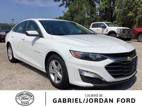 Used 2024 Chevrolet Malibu LT FWD image 1