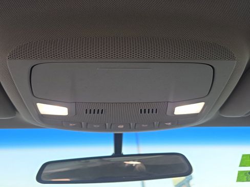 Used 2016 Lincoln MKZ Hybrid image 18