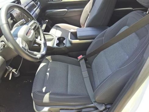 Used 2025 GMC Terrain Elevation AWD/4WD image 3