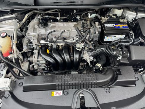 Used 2021 Toyota Corolla LE image 31