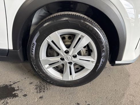 Used 2024 Nissan Kicks S FWD image 7