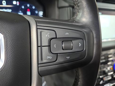 Used 2022 GMC Yukon XL Denali AWD/4WD image 20