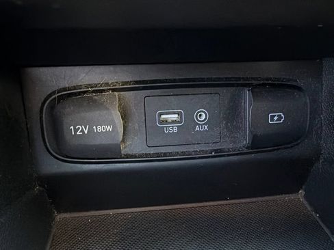 Used 2019 Hyundai Santa Fe SEL AWD/4WD image 25