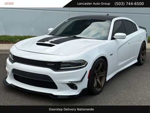 Used 2017 Dodge Charger R/T RWD image 1