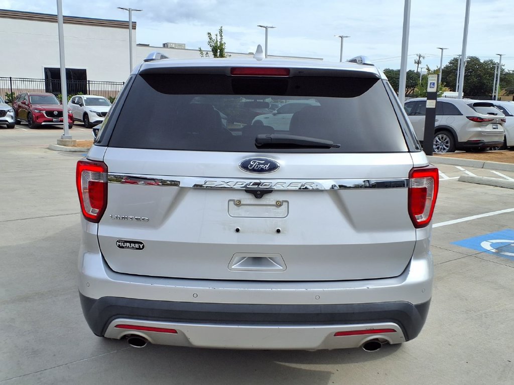 Used 2017 Ford Explorer Limited FWD image 4
