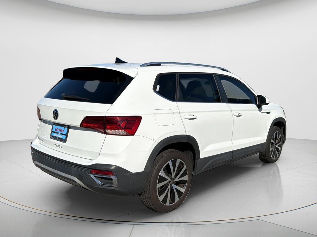 Used 2022 Volkswagen Taos SE FWD image 15