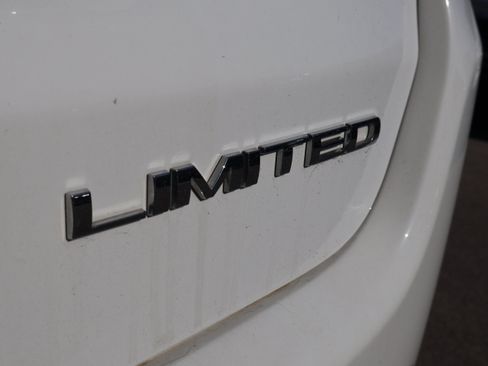 Used 2025 Jeep Compass Limited AWD/4WD image 15