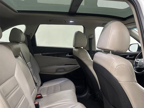 Used 2020 Kia Sorento EX image 35