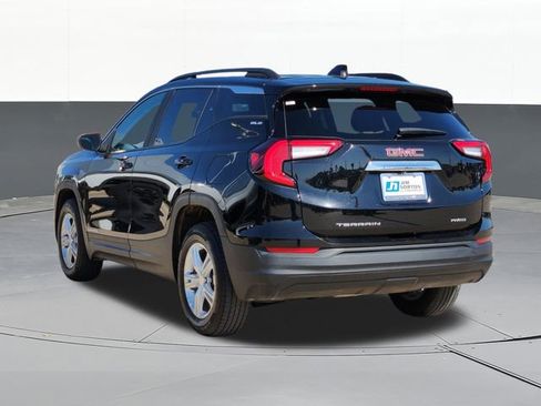Used 2022 GMC Terrain SLE w/ Driver Convenience Package AWD/4WD image 7