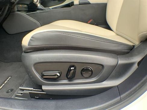 Certified 2025 Lexus ES 350 w/ Premium Package image 12