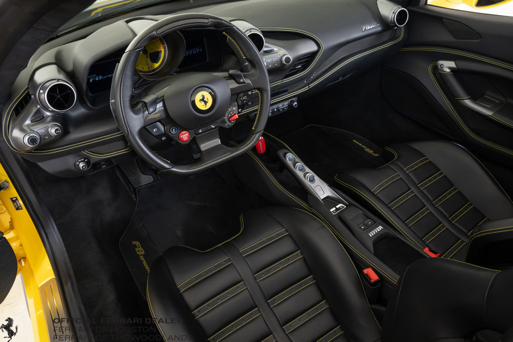 Used 2021 Ferrari F8 Tributo RWD image 4