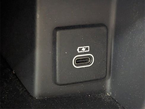 Used 2023 Land Rover Discovery S R-Dynamic image 18