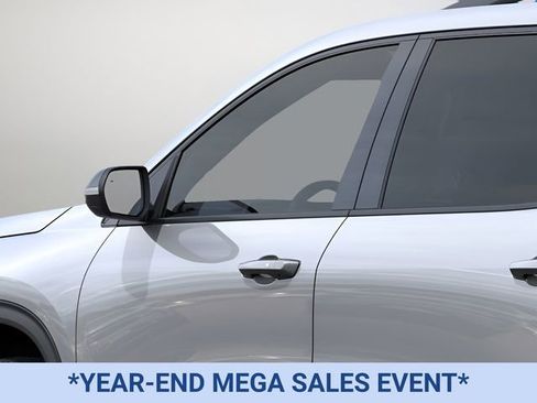 New 2026 Chevrolet Traverse LT image 12