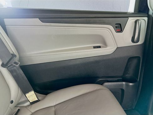 Used 2018 Honda Odyssey EX-L image 26