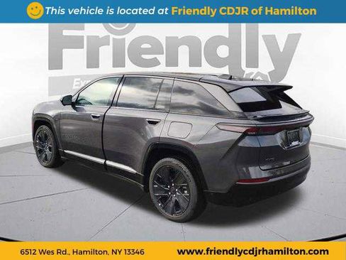 New 2025 Jeep Wagoneer S Launch Edition image 3