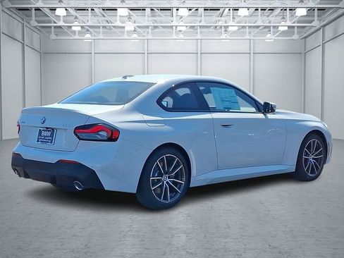 Certified 2025 BMW 230i xDrive Coupe w/ Convenience Package image 5