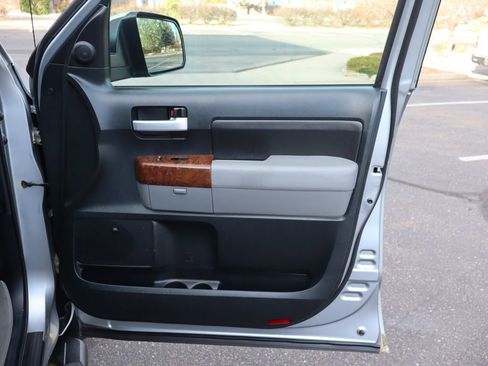 Used 2011 Toyota Tundra Limited image 26