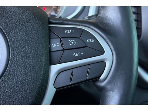 Used 2014 Jeep Cherokee Trailhawk w/ Comfort/Convenience Group AWD/4WD image 29