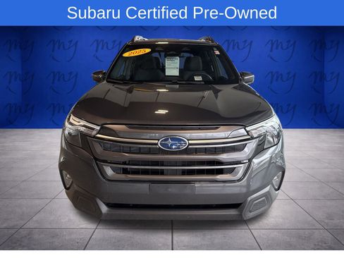 Certified 2025 Subaru Forester Premium AWD/4WD image 3