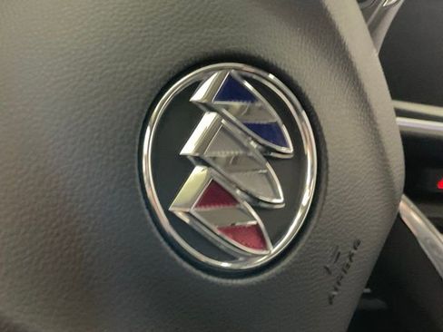 Used 2023 Buick Envision Essence image 45