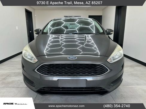 Used 2016 Ford Focus SE image 3
