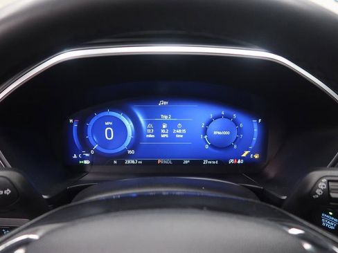 Used 2022 Ford Escape Titanium w/ Class II Trailer Tow Package AWD/4WD image 24