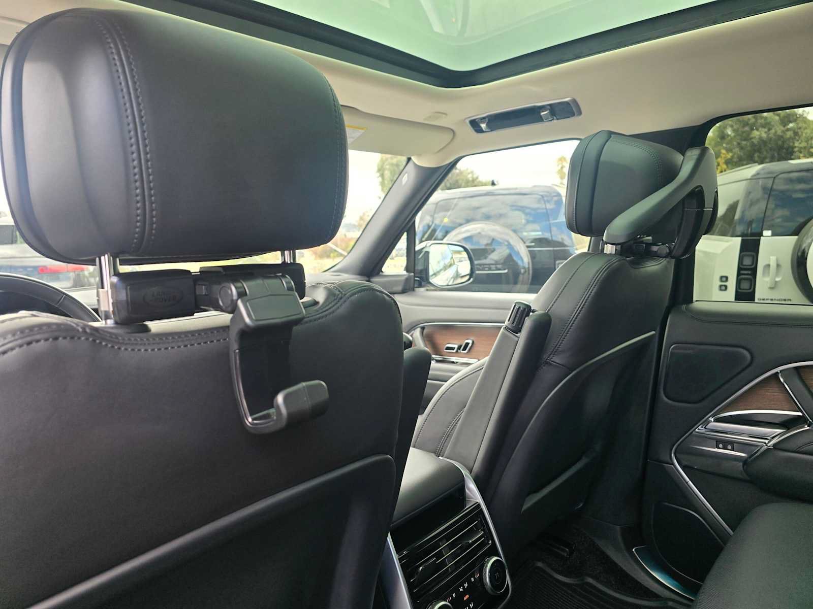 New 2027 Land Rover Range Rover SE AWD/4WD image 19