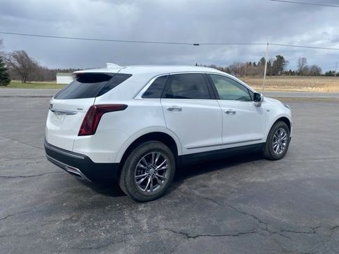 Used 2023 Cadillac XT5 Premium Luxury w/ Technology Package AWD/4WD image 4