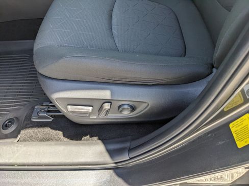 Used 2023 Toyota RAV4 XLE FWD image 22