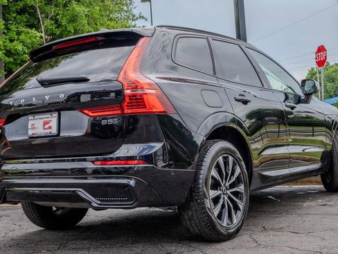 Used 2025 Volvo XC60 B5 Plus AWD/4WD image 27