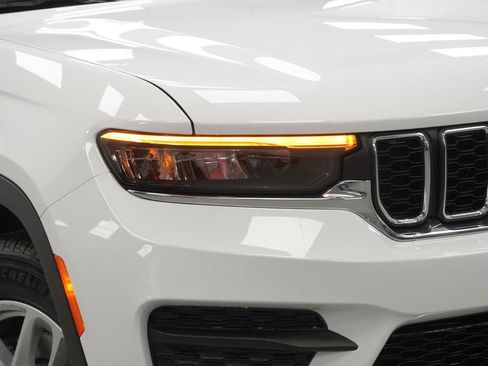 New 2026 Jeep Grand Cherokee Laredo X AWD/4WD image 5